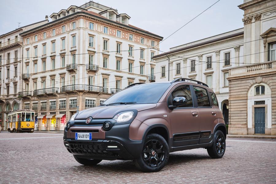  Fiat Panda Trussardi (319) 2019 года  (фото 16 из 43)